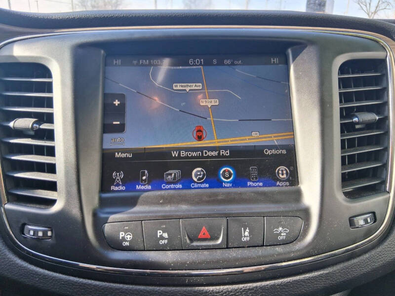 2015 Chrysler 200 C