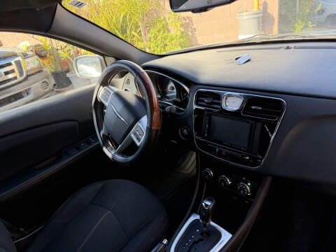 2013 Chrysler 200 Touring