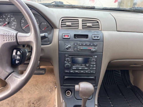 1998 Nissan Maxima SE