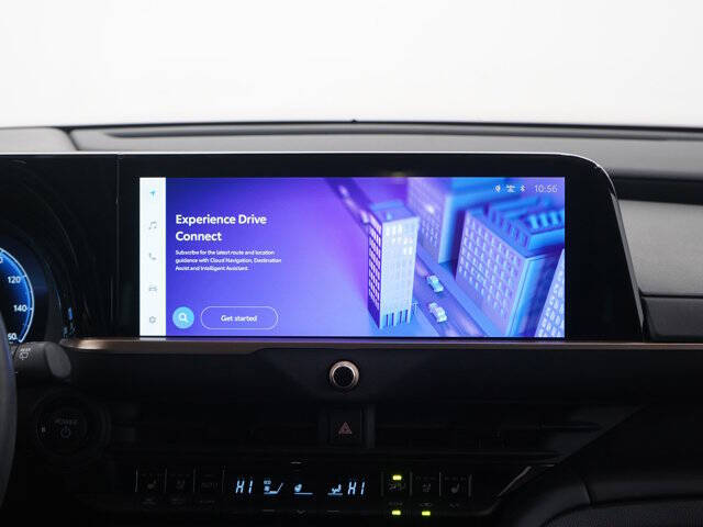 2025 Toyota Crown Signia XLE