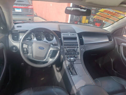 2010 Ford Taurus SEL