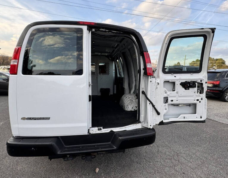 2021 Chevrolet Express 2500