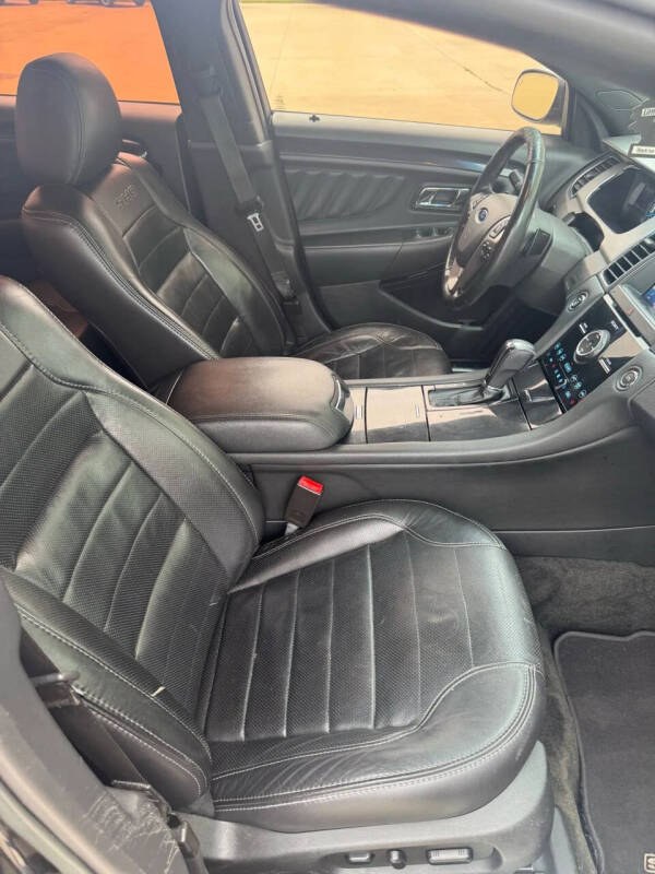 2017 Ford Taurus SHO