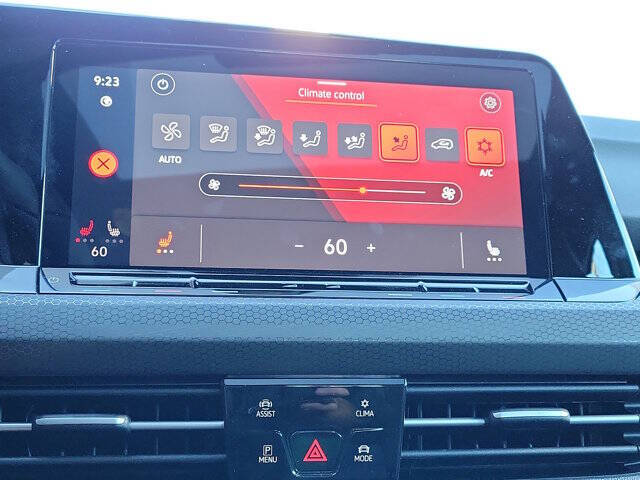 2024 Volkswagen Golf GTI SE