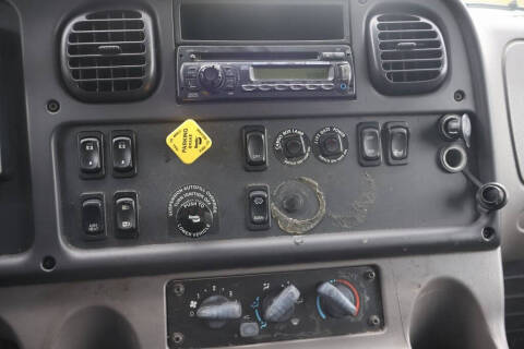 2016 Freightliner M2 106