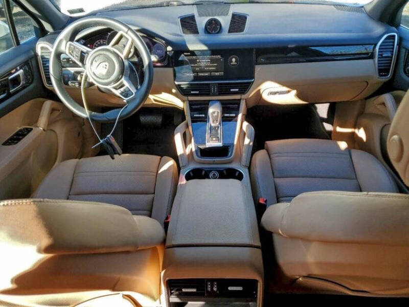 2023 Porsche Cayenne