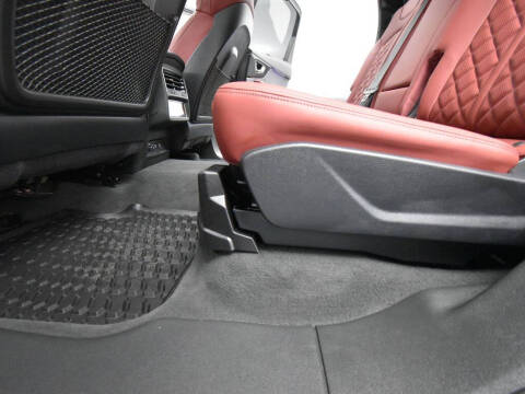 2024 Audi SQ7 4.0T quattro Premium Plus