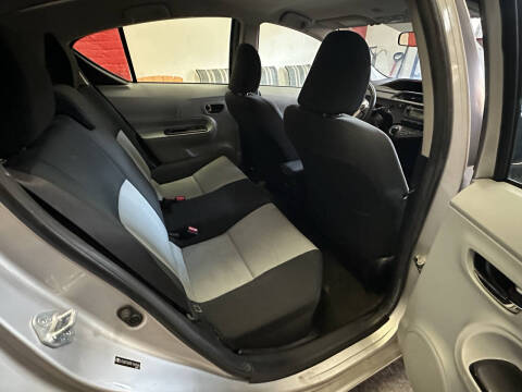 2014 Toyota Prius c Two
