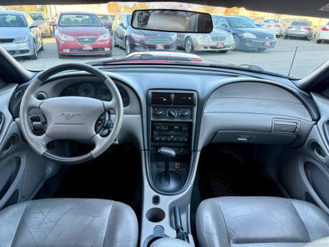 2004 Ford Mustang GT Deluxe