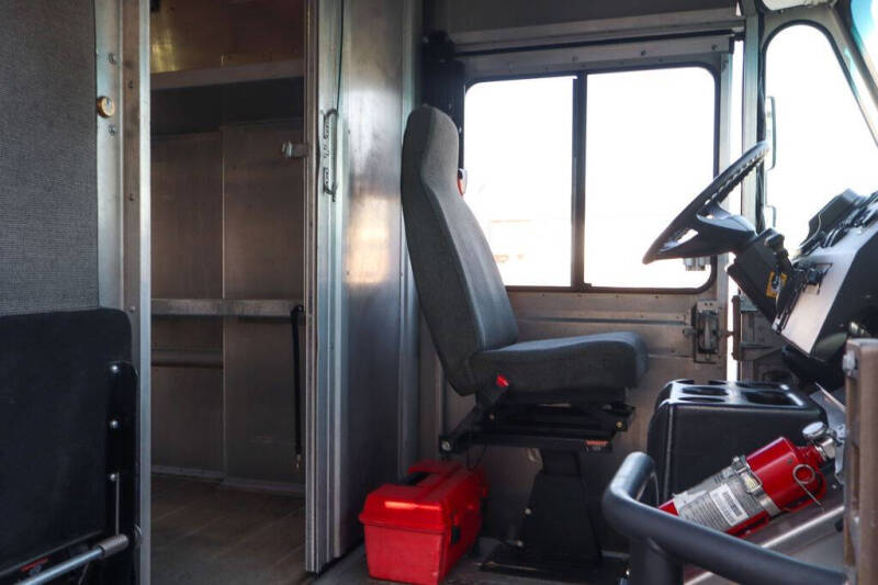 2020 Freightliner MT45 Chassis