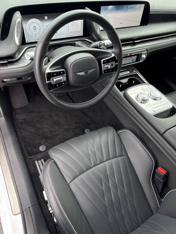 2025 Genesis G90 3.5T e-Supercharger