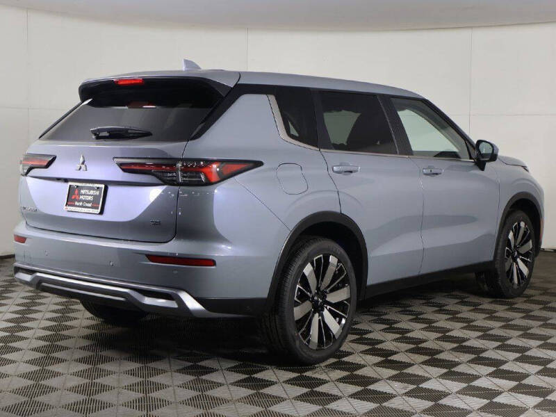 2026 Mitsubishi Outlander SE