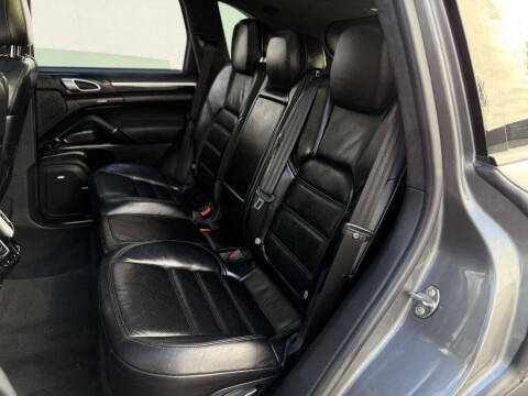 2017 Porsche Cayenne Turbo