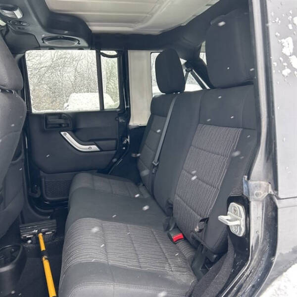 2011 Jeep Wrangler Unlimited Sahara