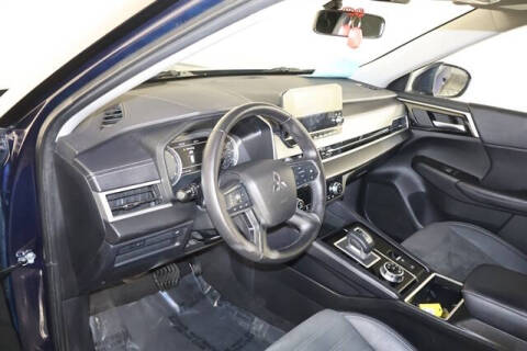 2023 Mitsubishi Outlander SE