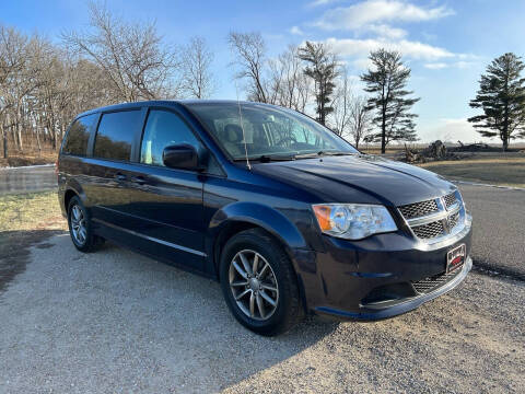 2016 Dodge Grand Caravan for sale at BROTHERS AUTO SALES in Hampton IA