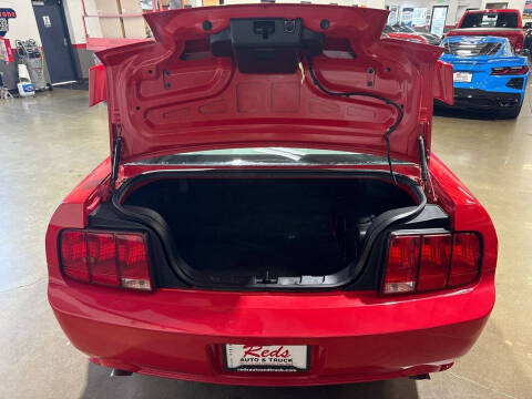 2005 Ford Mustang GT Premium