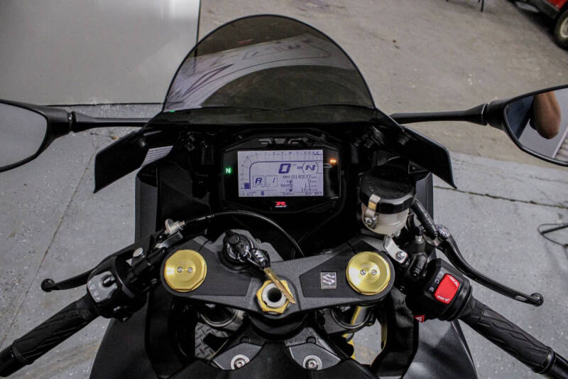 2017 Suzuki GSX-R1000