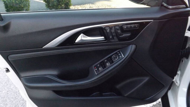 2018 Infiniti QX30 Premium