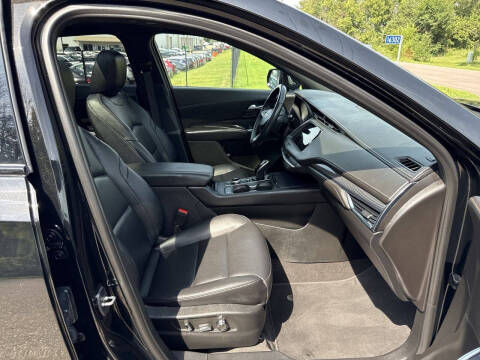 2023 Cadillac XT4 Sport