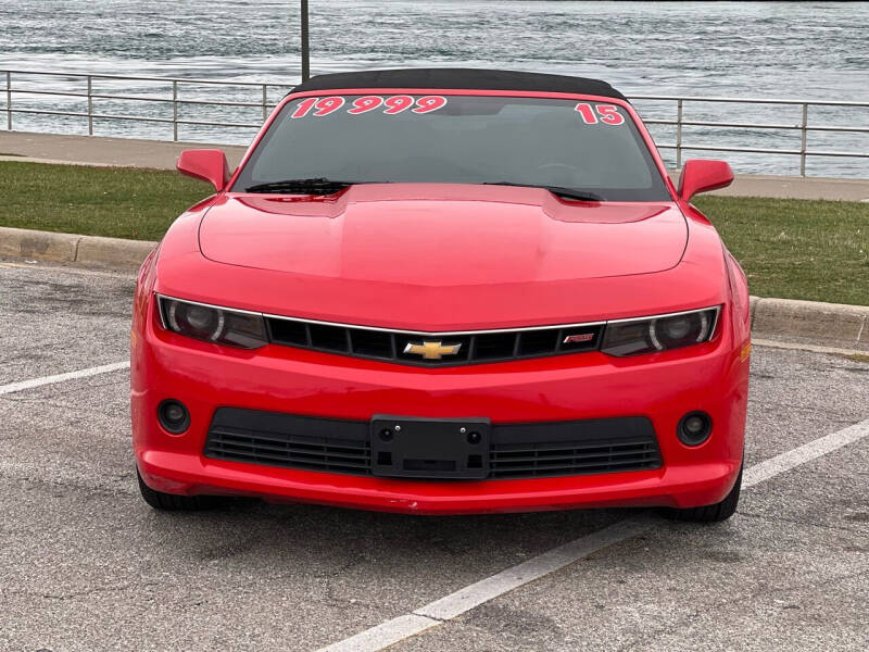 2015 Chevrolet Camaro null photo 2