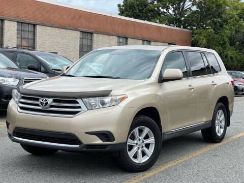 2013 Toyota Highlander for sale at MAGIC AUTO SALES - Magic Auto Prestige in South Hackensack NJ