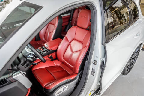 2016 Porsche Cayenne GTS