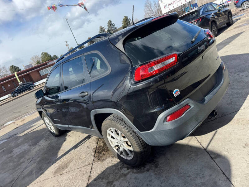 2015 Jeep Cherokee Sport