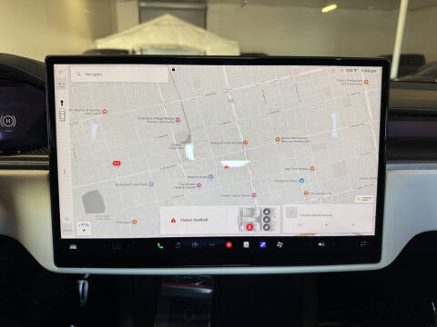 2022 Tesla Model S Plaid