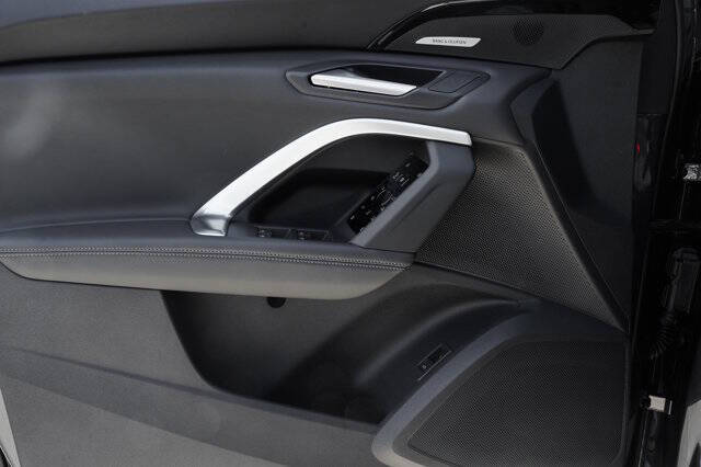 2025 Audi Q5 quattro Premium Plus TFSI