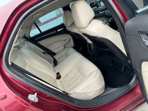 2017 Chrysler 300 Limited