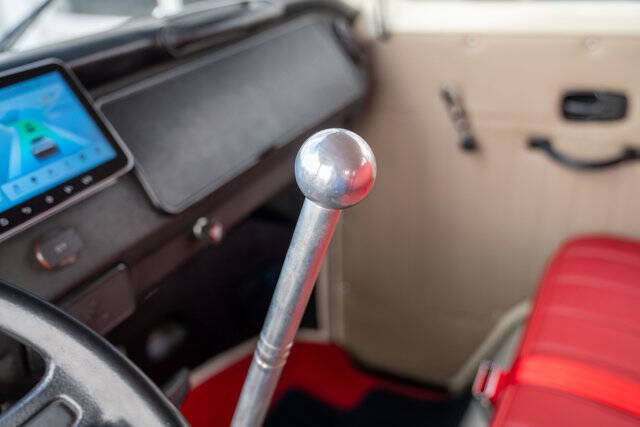 1992 Volkswagen Type-2 Kombi 23