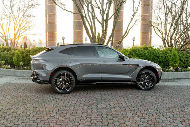 2026 Aston Martin DBX 62