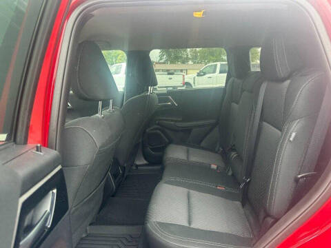 2024 Mitsubishi Outlander ES