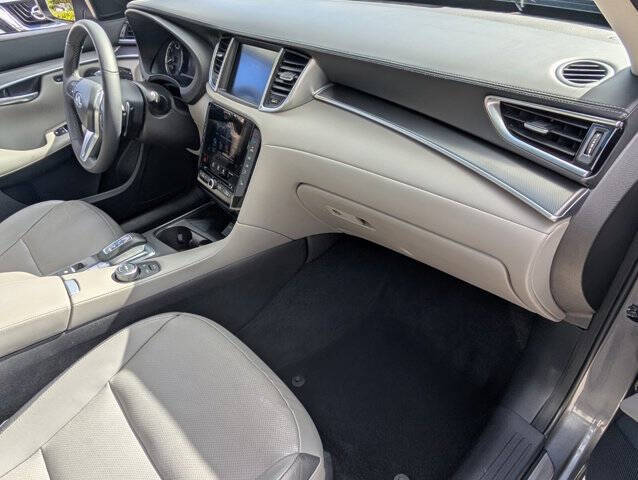 2023 Infiniti QX50 Luxe