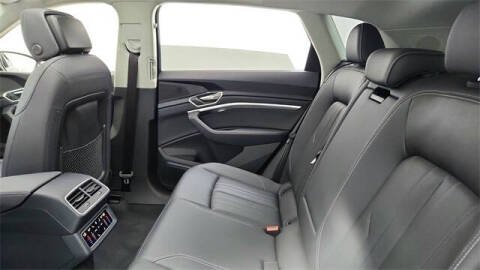 2024 Audi Q8 e-tron quattro Premium Plus