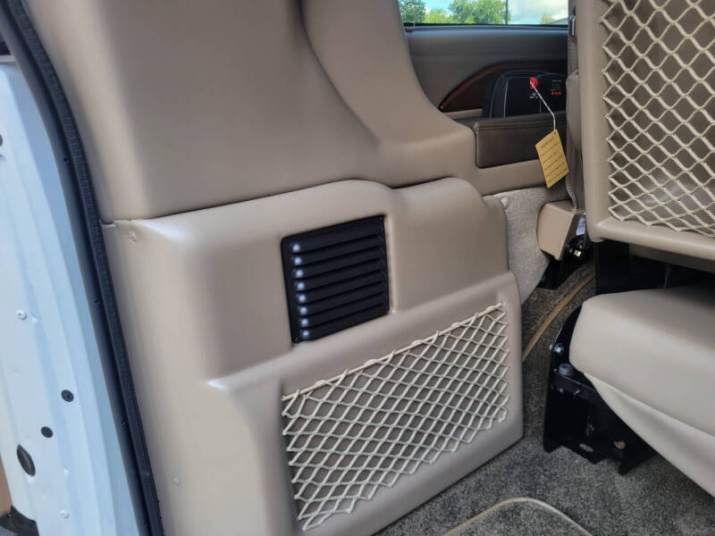 2023 GMC Savana 2500