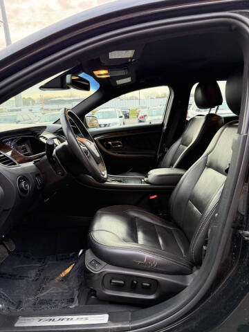 2019 Ford Taurus Limited