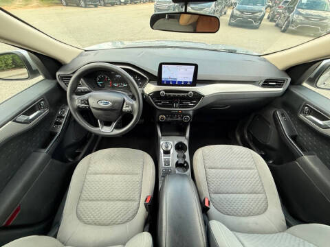 2020 Ford Escape SE