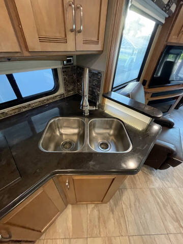 2017 Winnebago Forza 36G