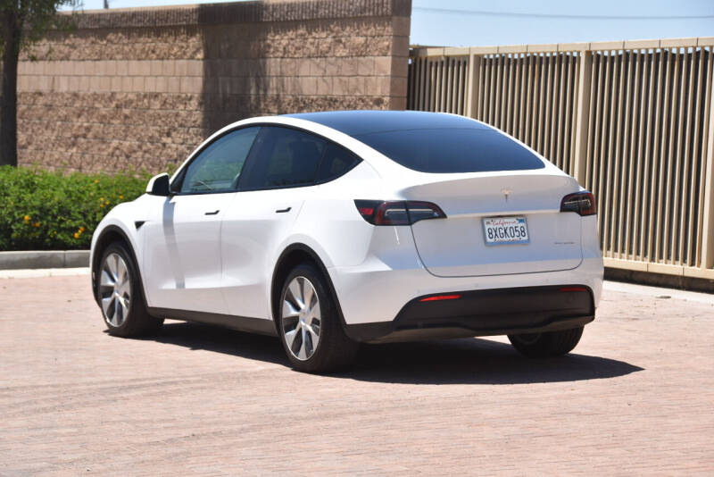 2021 Tesla Model Y Long Range photo 12