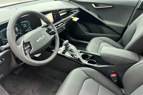 2025 Kia Niro EX