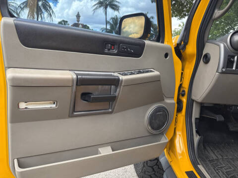 2004 HUMMER H2 Lux Series