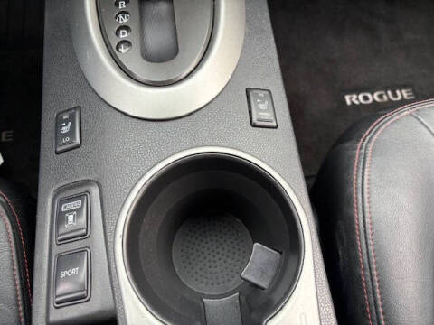 2013 Nissan Rogue SV w/SL Package