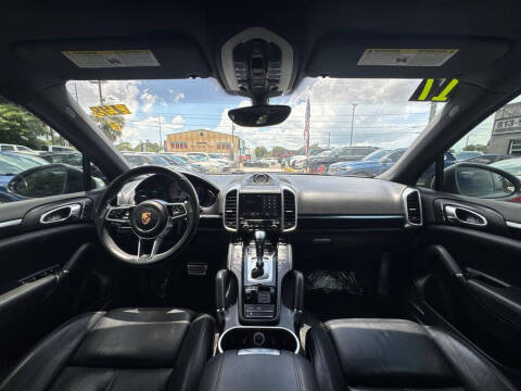2017 Porsche Cayenne S