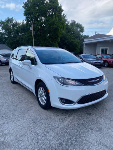 2020 Chrysler Pacifica for sale at St. Mary Auto Sales in Hilliard OH