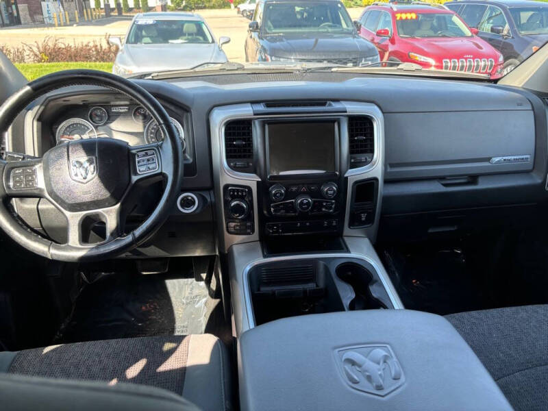 2017 RAM 1500 SLT