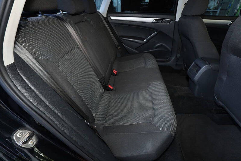 2017 Volkswagen Passat 1.8T S