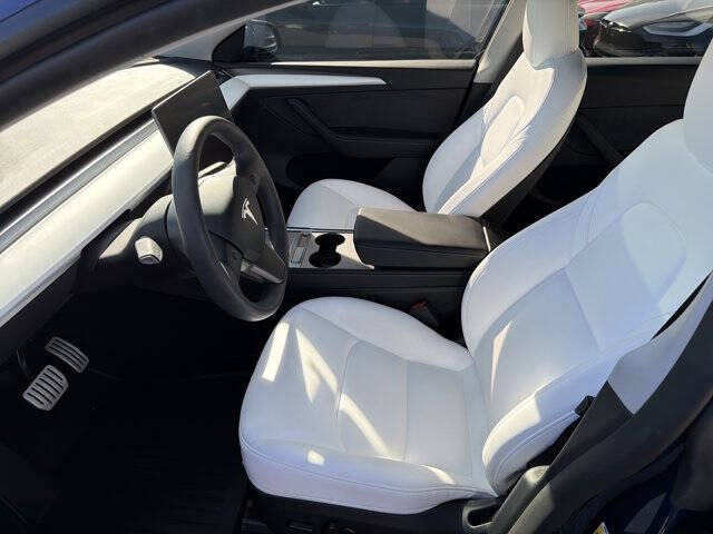 2024 Tesla Model Y Performance