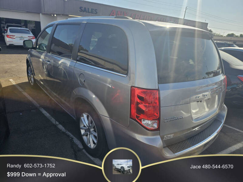 2019 Dodge Grand Caravan SXT photo 4